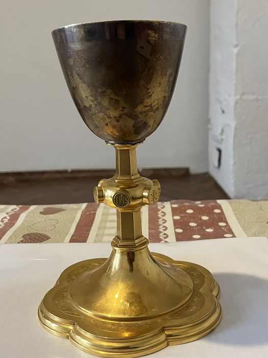 Vand potir din argint suflat cu aur