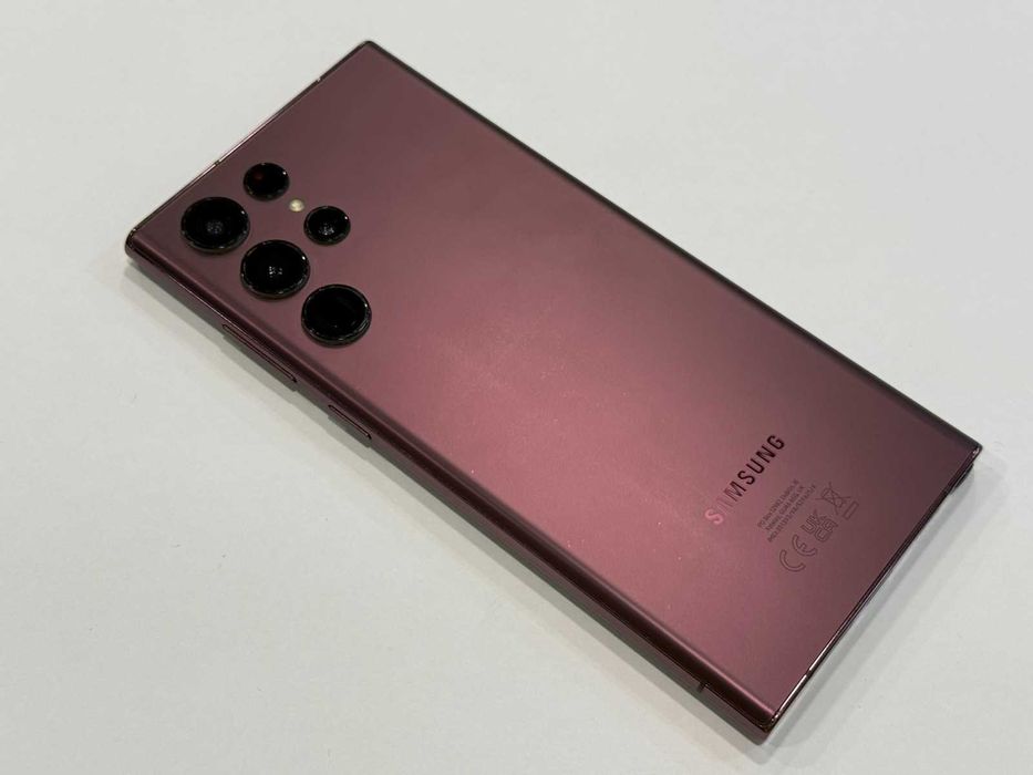 Samsung Galaxy S22 Ultra – 128GB / 8GB RAM – Burgundy