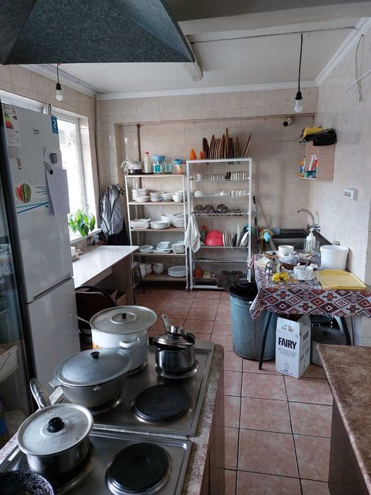 Продается просторное, полностью оборудованное кафе