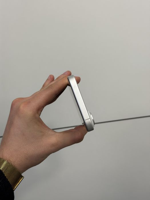 Продавам iPhone 17 512 GB