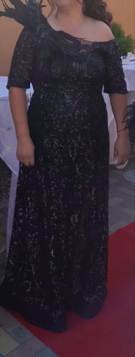 Vand rochie de ocazie. Marime XL-XXL  pret negociabil
