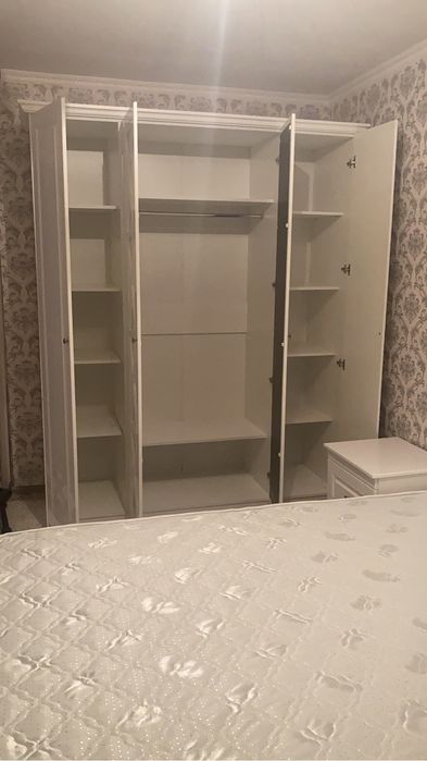 Продам спальный гарнитур