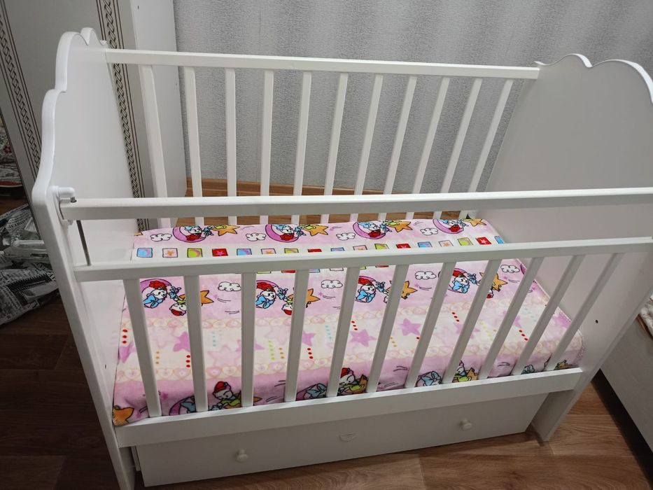 Детский кровать...