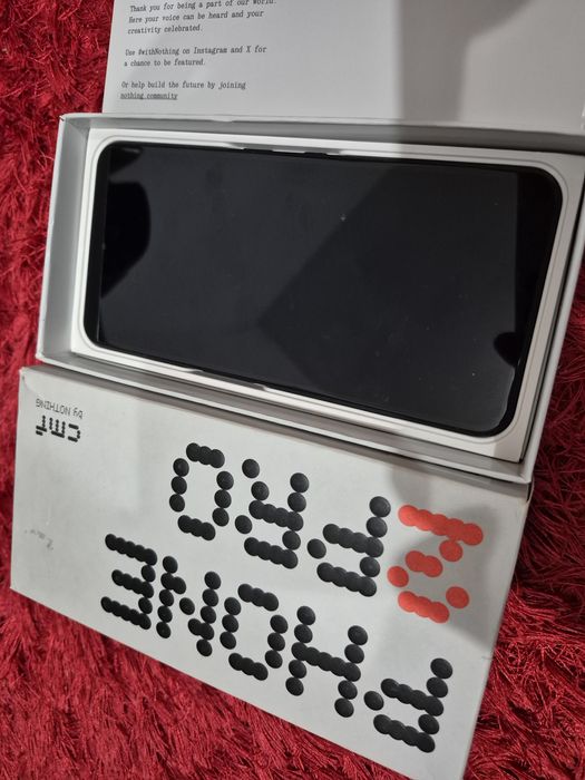 -Nothing Phone 2Pro Nou 128Gb, 8Ram ireprosabil a fost pusa cartela in el cateva zile Black doar telefonul si cutia poze reale nici o restrict