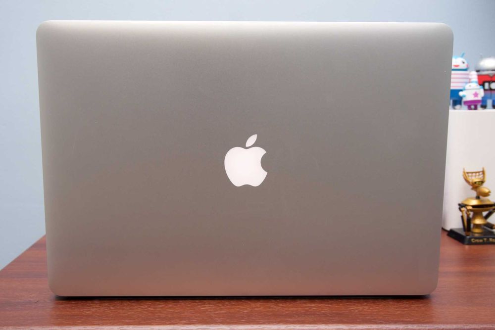 MacBook Air 13 (2017) Core i5 8GB SSD128GB в идеальном состоянии