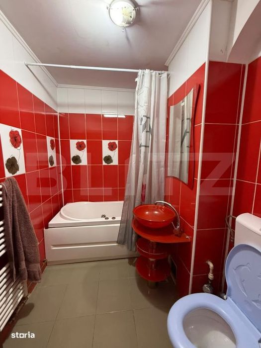 Apartament 3 camere, decomandat, zona Centrala