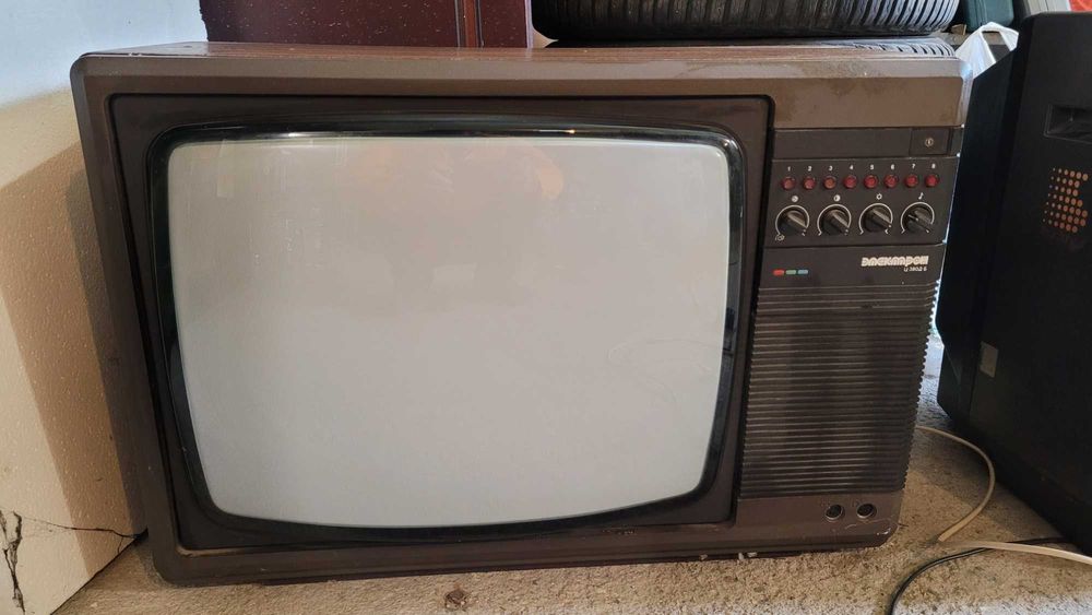Телевизор Електрон В.Търново от соца ретro ne raboti