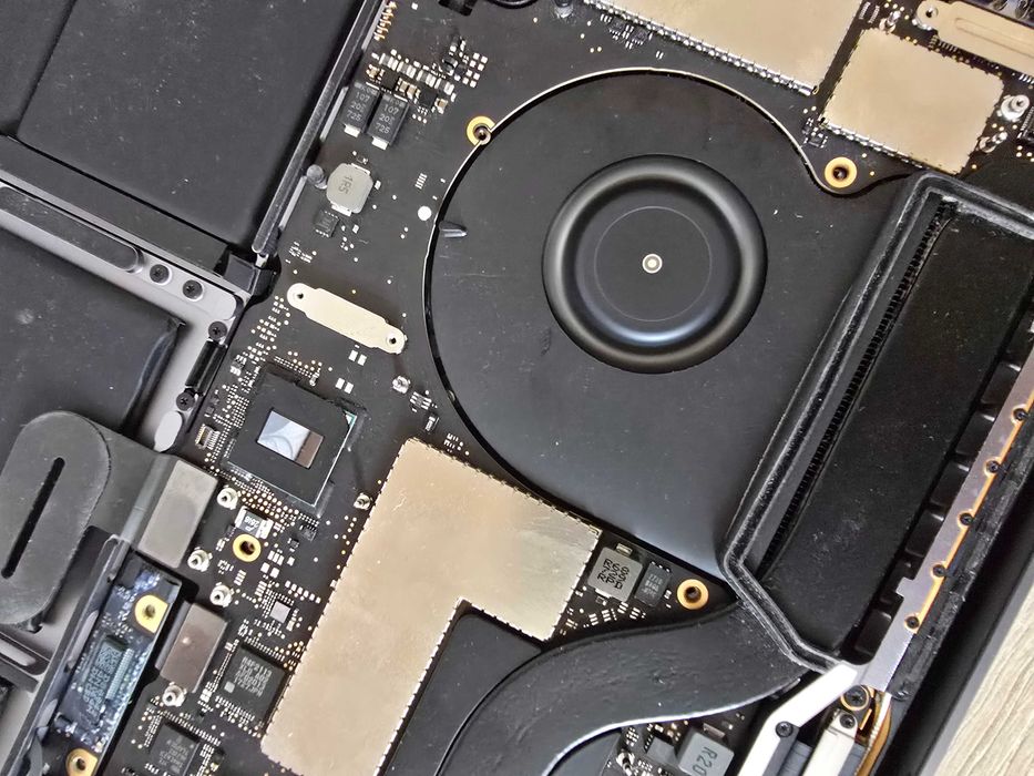Defect   MacBook Pro (15-inch, 2017)