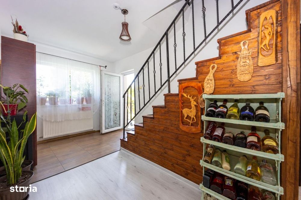 Vila duplex 5 camere  2 bai S =  145 mp + teren 360 mp Lunca Cetatuii