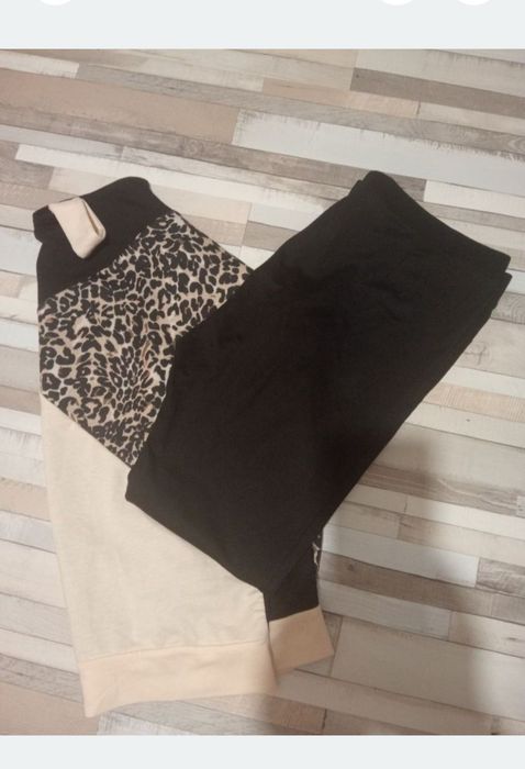 De vânzare set colanti și bluză damă