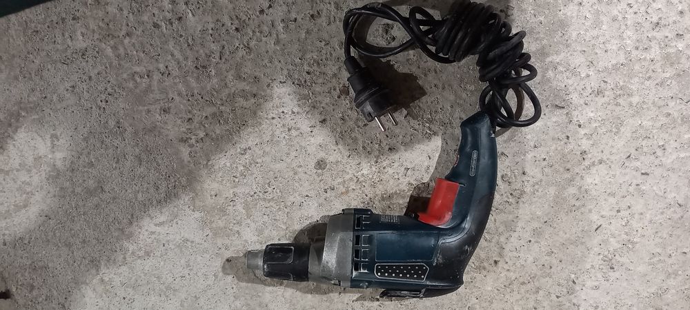 Винтоверт за гипсокартон Makita FS4300 и Bosch 6-25