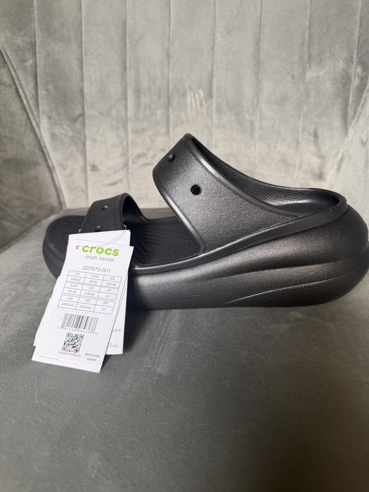 Sandale Crocs Classic Crush Sandal Negre M6/W8 (EUR 38-39) – Noi cu etichetă