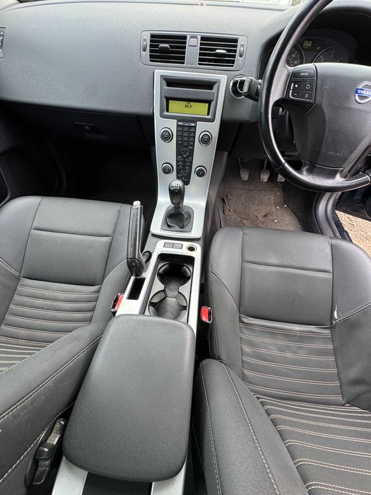 Dezmembrez Volvo S40 an 2010 1.6 Diesel 109 cp cutie Manula 6+1 Trepte