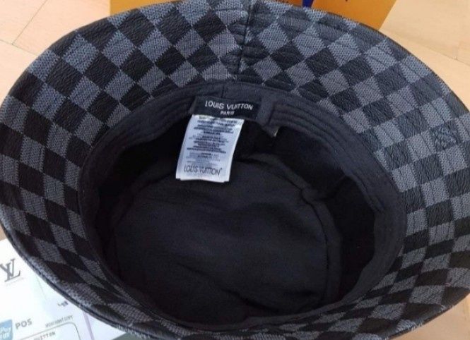 Palarie impermebila unisex Louis Vuitton, mărime universala,saculet  i