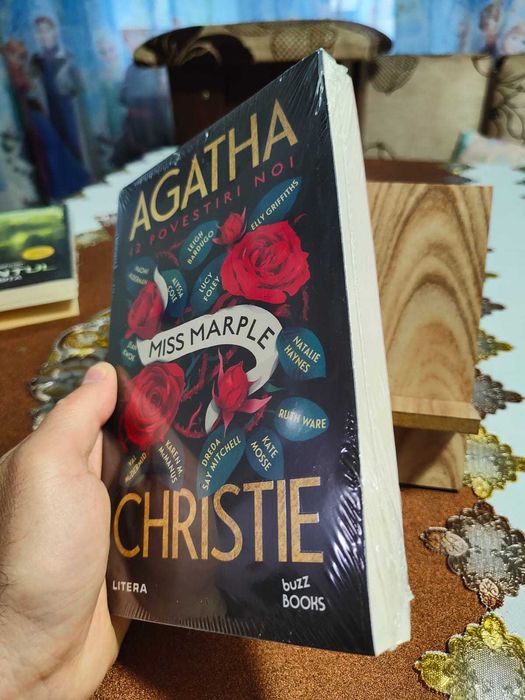 Miss Marple. 12 povestiri noi  Agatha Christie