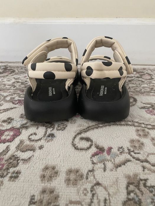 Сандали для девочки