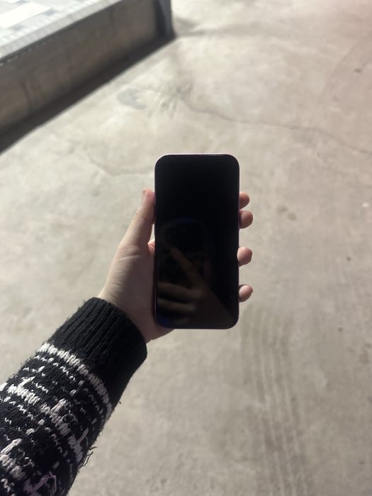 Apple iPhone 16, оригинал, отличное состояние