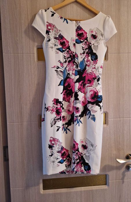 Rochie eleganta cu maneca scurta