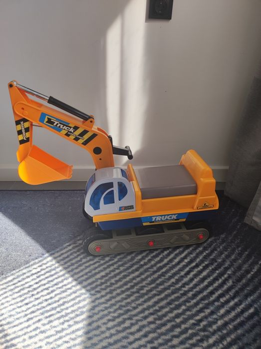 Детски багер за игра и бутане с крака