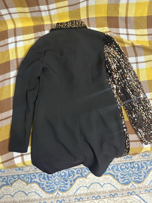 Пиджак с красивыми блестками