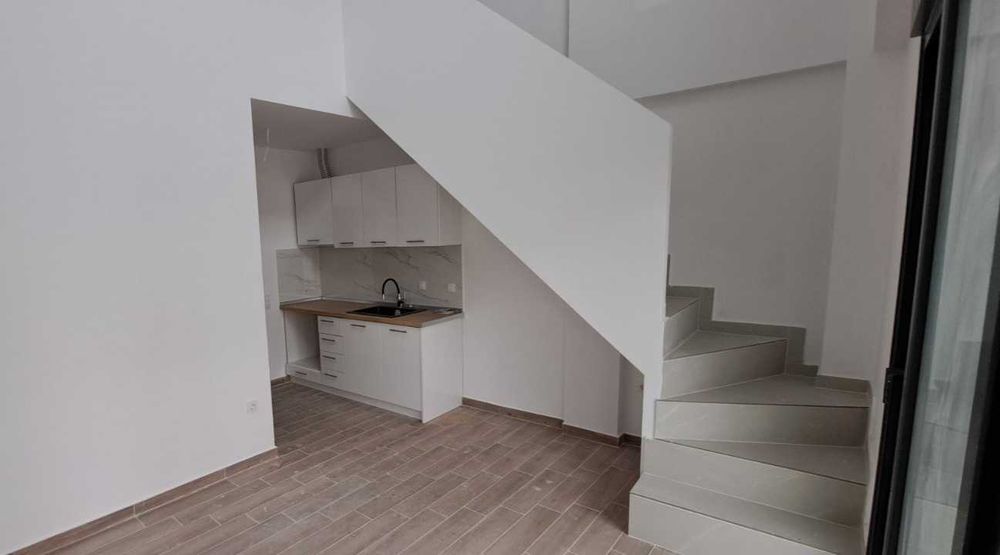 Мезонет в Паралия Офриниоу, Кавала