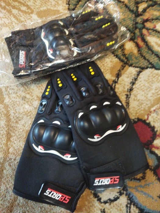 перчатки ,фитнес,велосипед,весла ,спиннинг