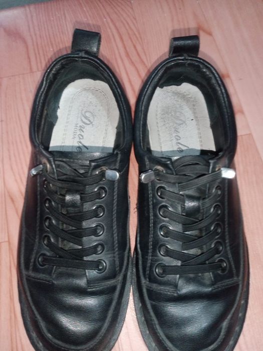 Продам кожаную обувь