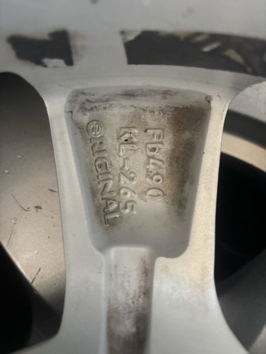 Комплект дисков с шипованной резиной