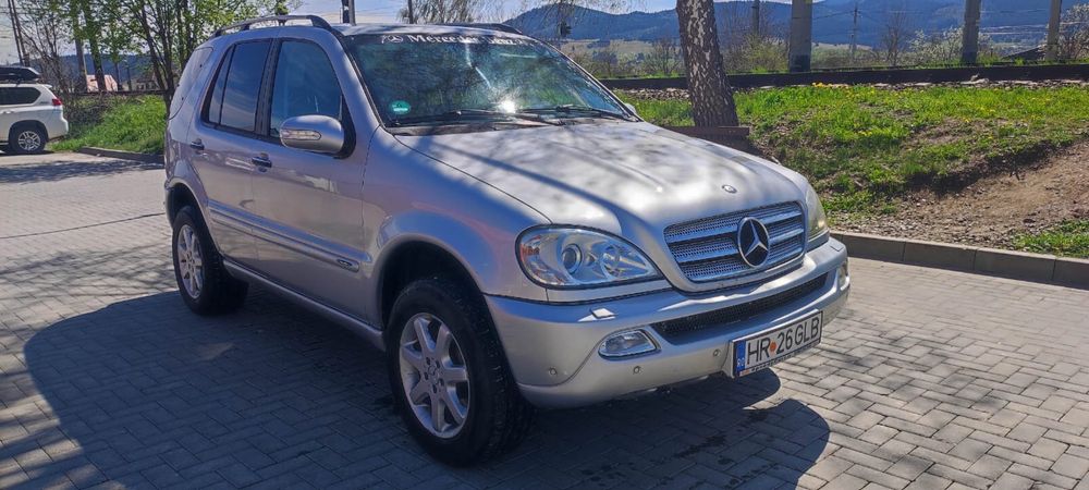 Vând Mercedes-Benz ML 270