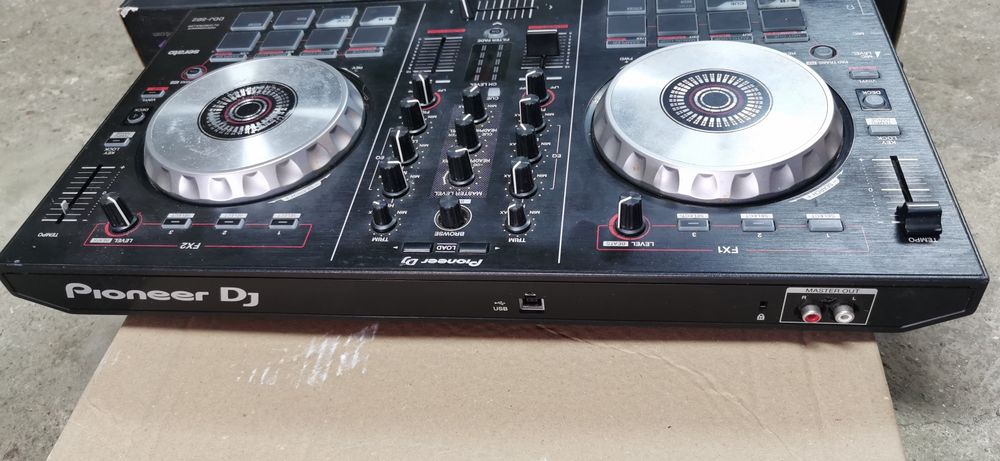 vand placa sunet m audio ultra 8r/dj traktor control s2/pionner dj Ser