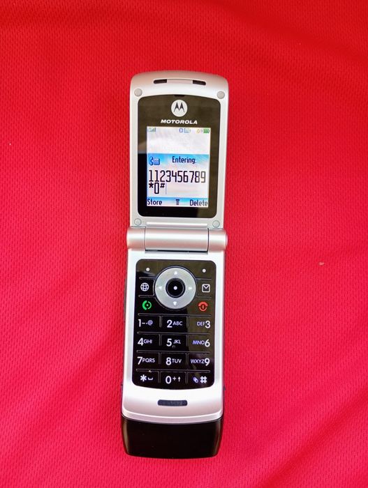 Motorola w377 full box ( decodat, IMPECABIL)