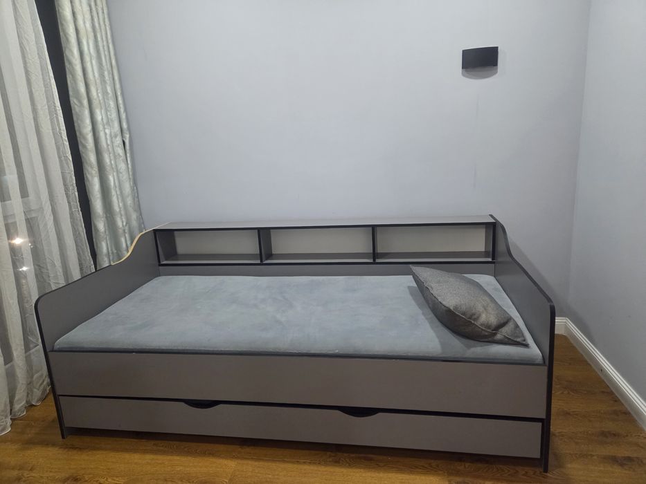 Продам диван, кровать и спальню