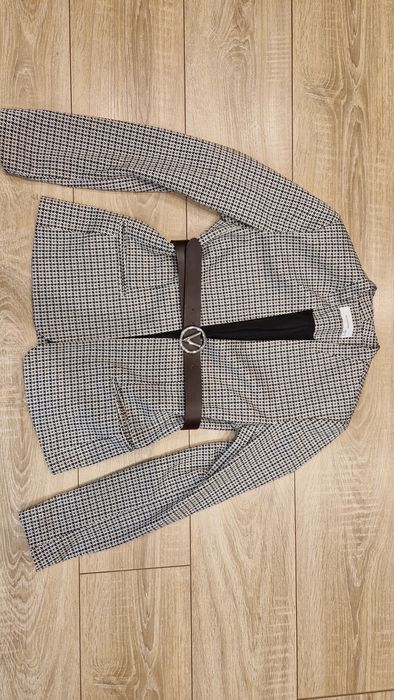 Дамско сако с колан от естествена кожа Valentino