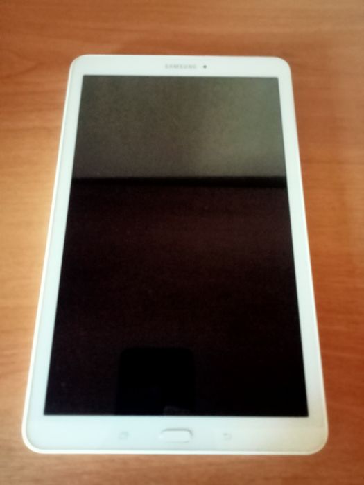 Планшет Samsung Tab E