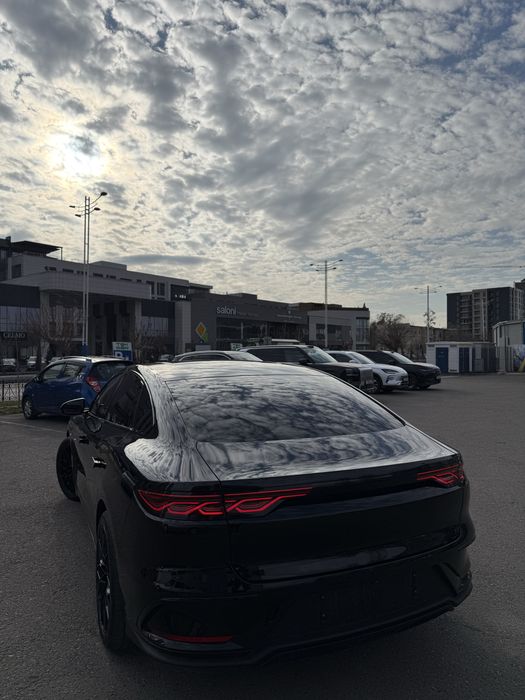 BYD HAN 3.9s Dual Motor