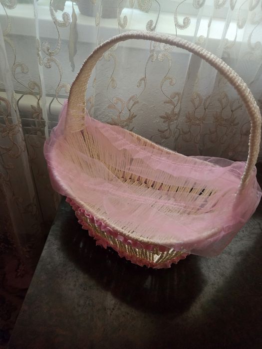 Продам 2 корзины