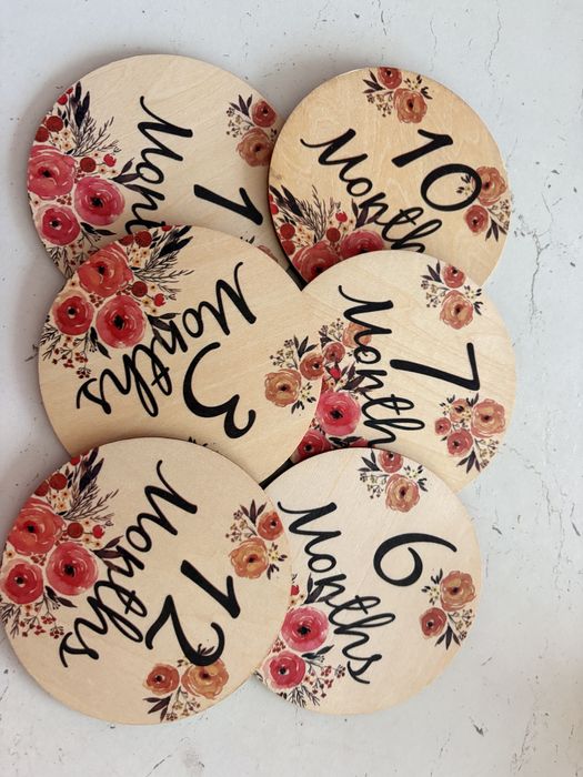 Дървени цифри за всеки месец на вашето бебе