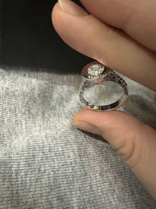 Бриллиант кольцо  750 проба 1 карат