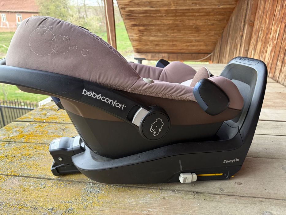 Baza isofix 2Wayfix și scoica gratis