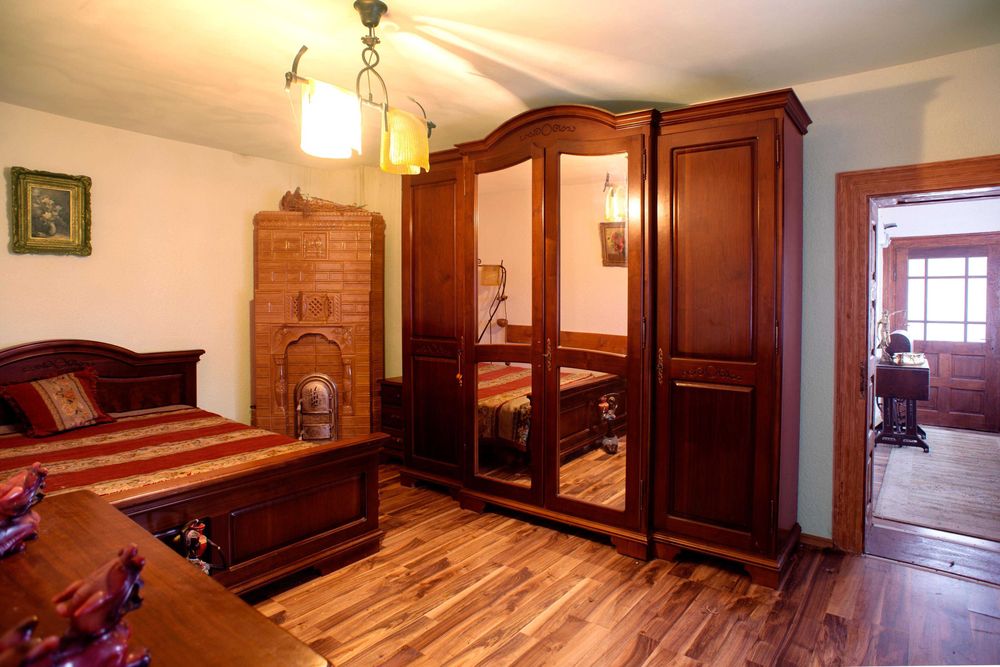 casa curtea de arges