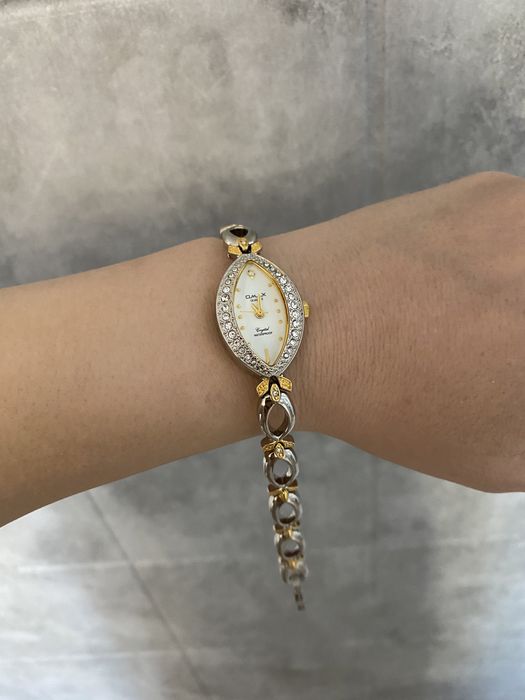 Продам новые часы