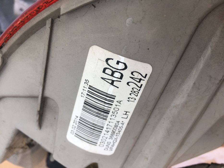 Triple/Stopuri Opel Astra J break. 2009-2014. Volan stinga.