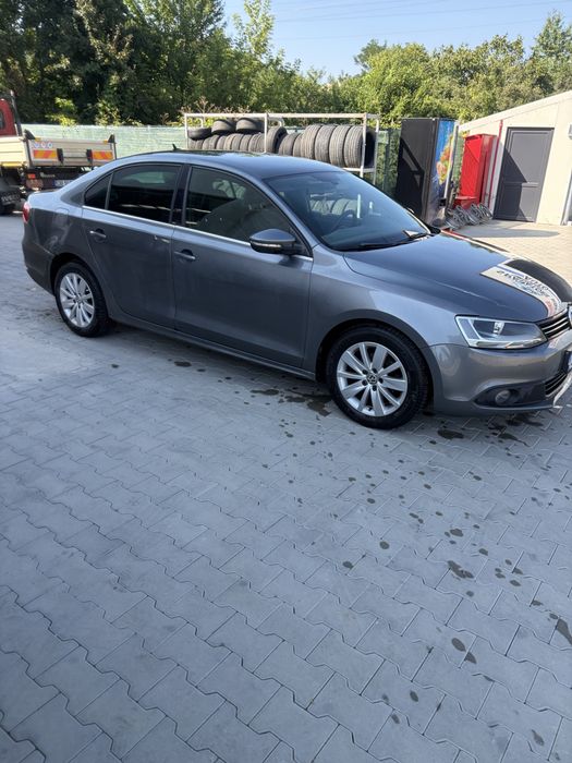 VOLKSWAGEN Jetta 2013 — imagine 2