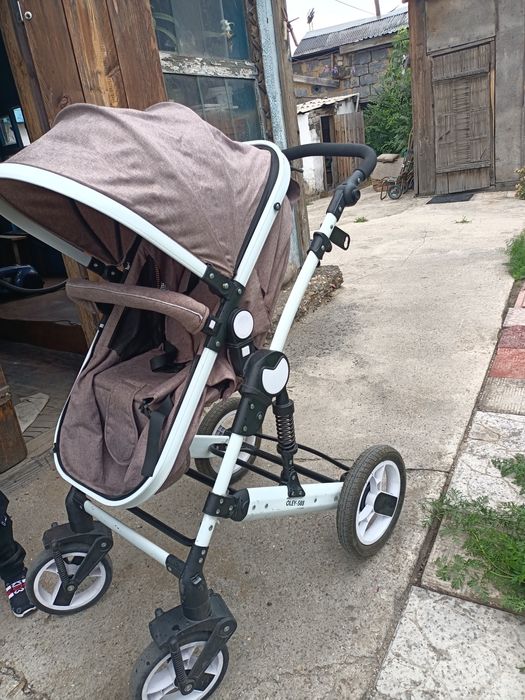 Продам Коляску в хорошем состоянии