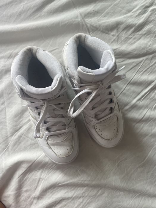 Adidas бели сникърси+подарък