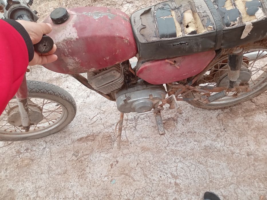 Meniskiy 1976 yilda chiqqan rusim