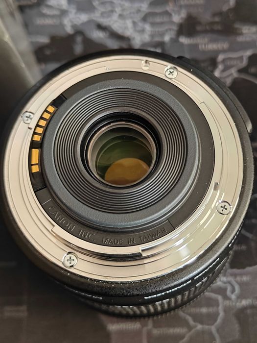 Обектив Canon EFS 18-135 IS STM