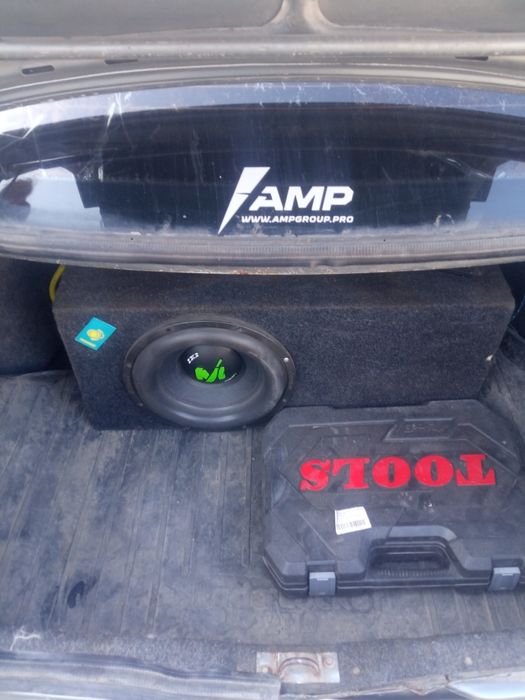 Продам сабвуфер Machete fight r 12