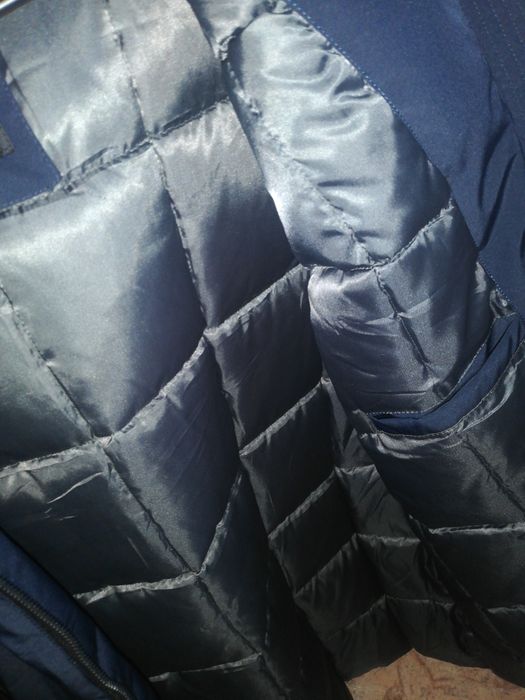 Продам зимнюю куртку.