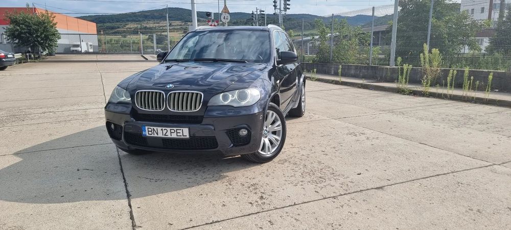 BMW X5 BMW X5 xDrive40d – 306 CP – Automată – Pachet M – Head-Up Display d